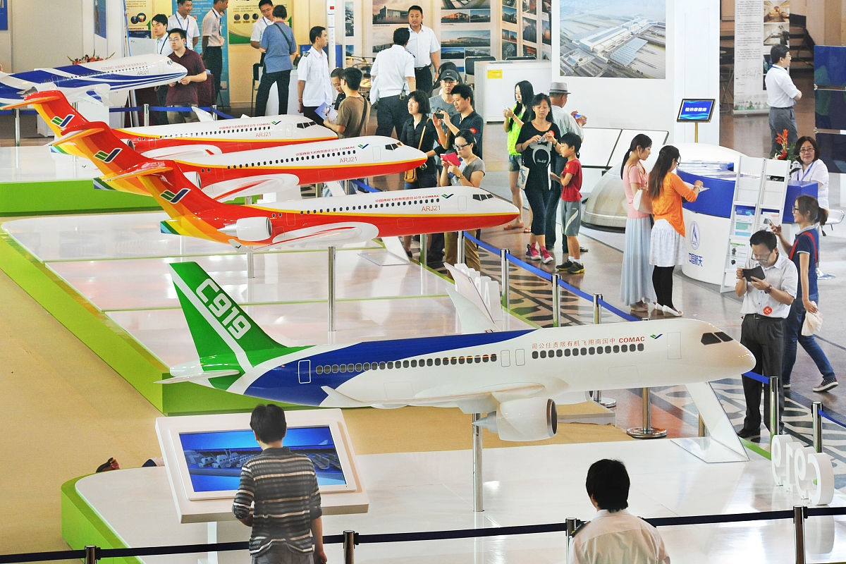 成都高中生读飞机维修专业：就业前景、发展空间和综合素质提升