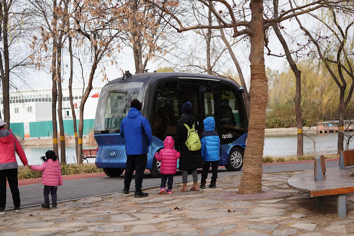 百度不接收私信对方知道吗