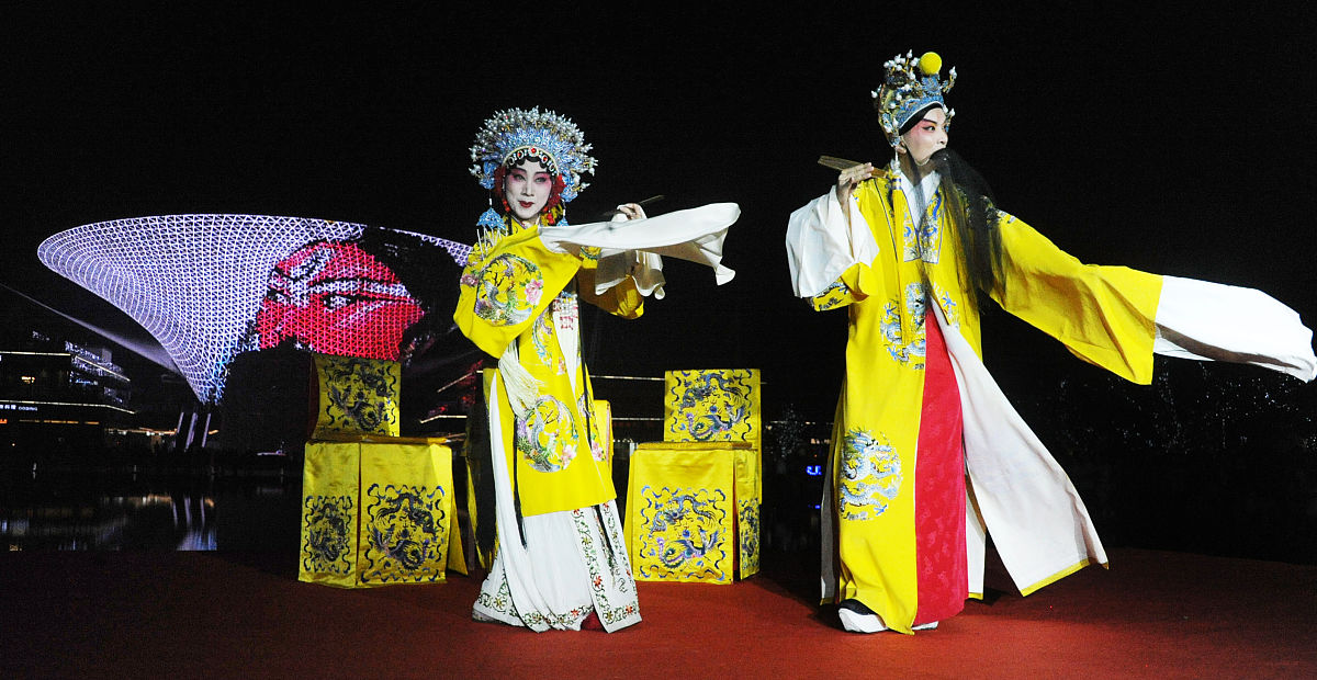 湖北光电学校动漫与游戏发展趋势：融合创新，开拓未来