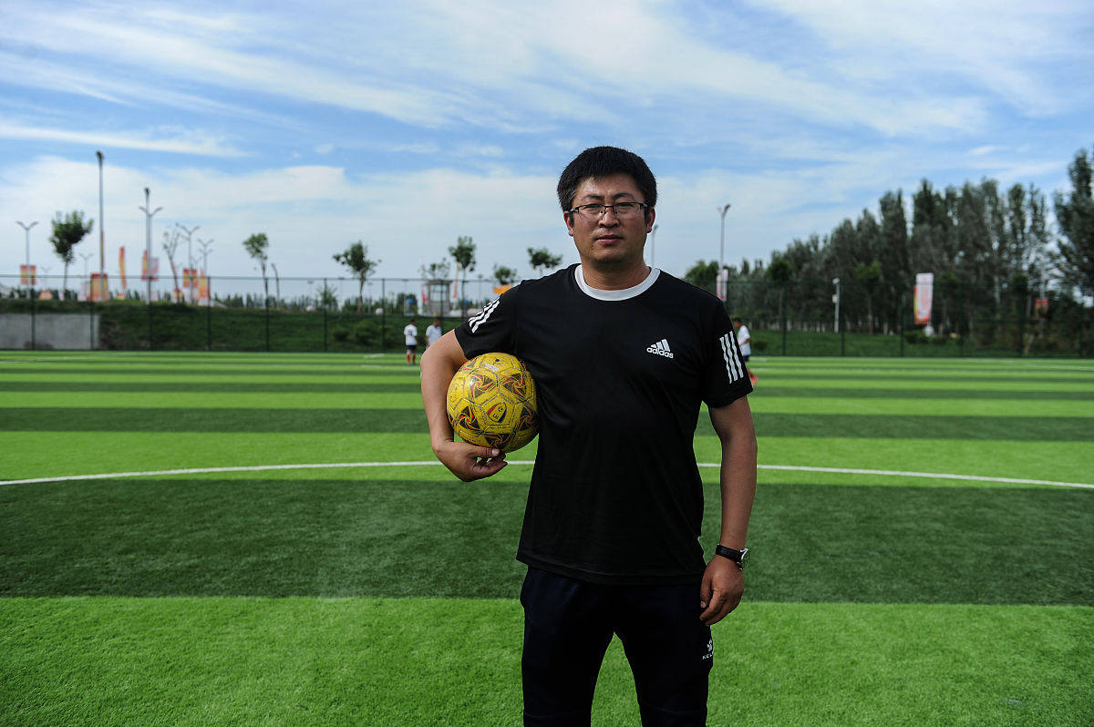 大学生寒假回访高中母校调查报告：教学质量、学生素质、管理和文化现状分析