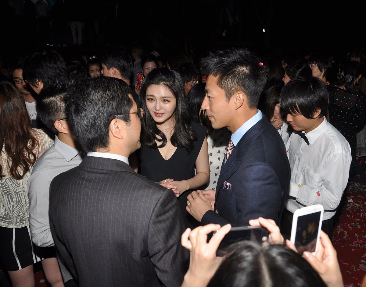 安以轩与大S姐妹情断：因汪小菲婚礼邀请函引发的恩怨