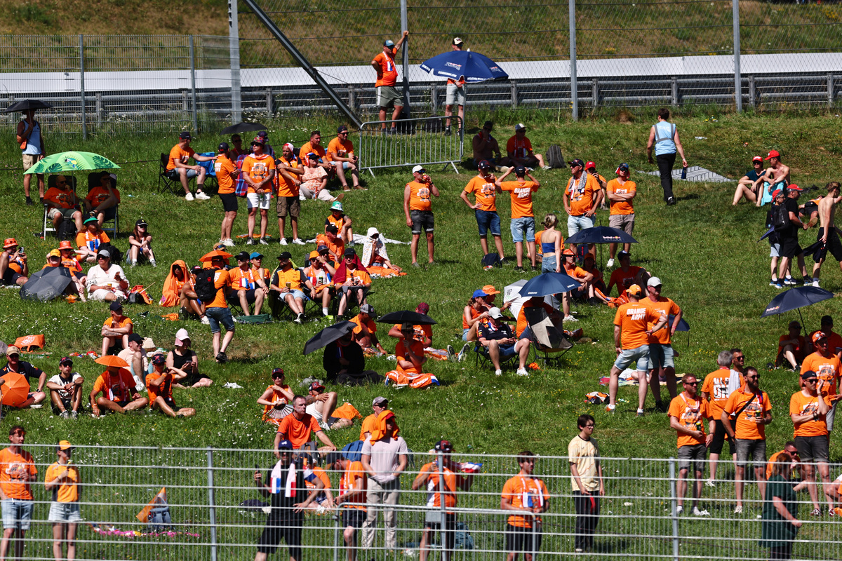 以通过游戏了解不同的文化为题写一篇1200字文章