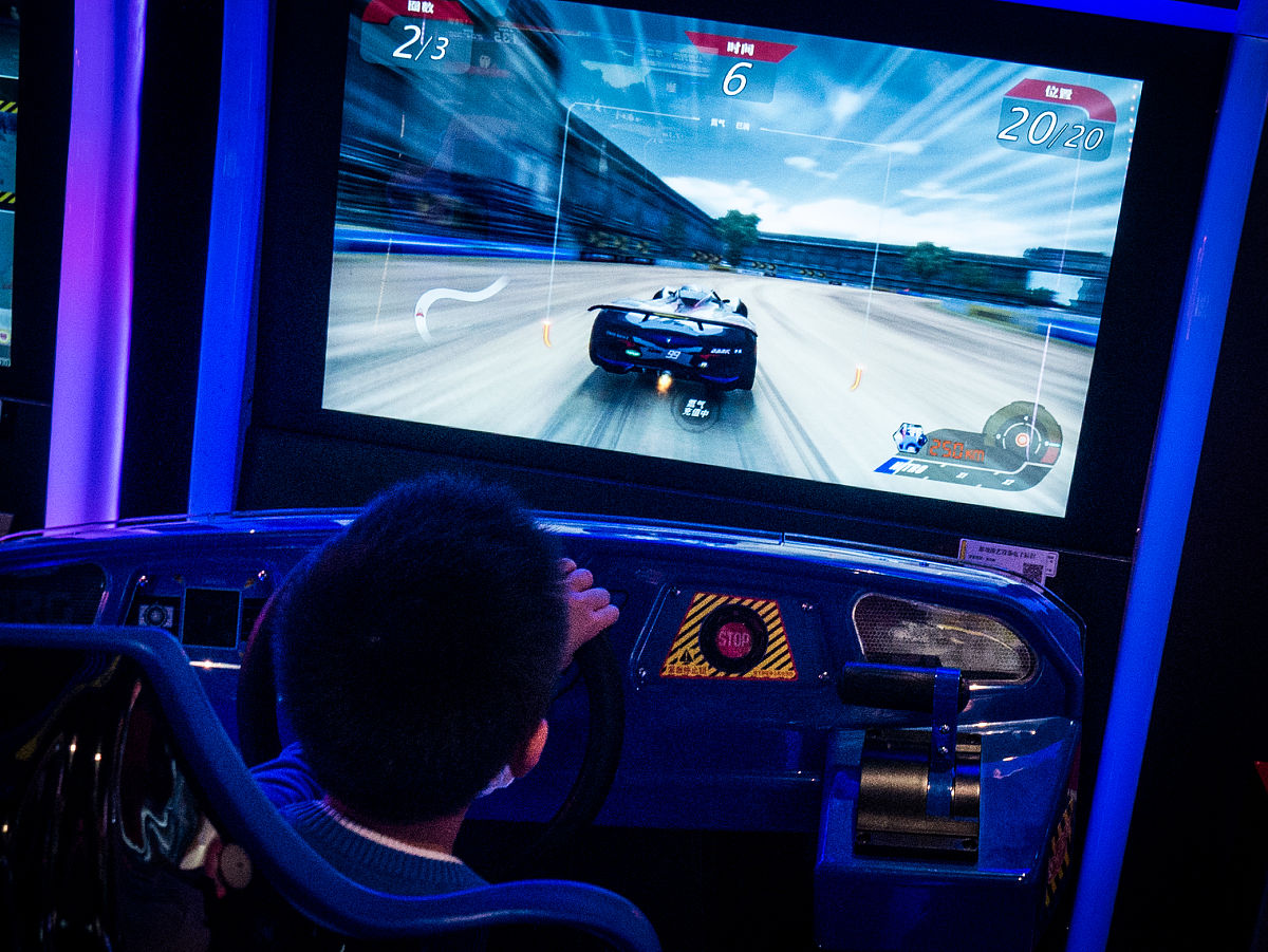 体验豪华座驾！热门赛车手游推荐