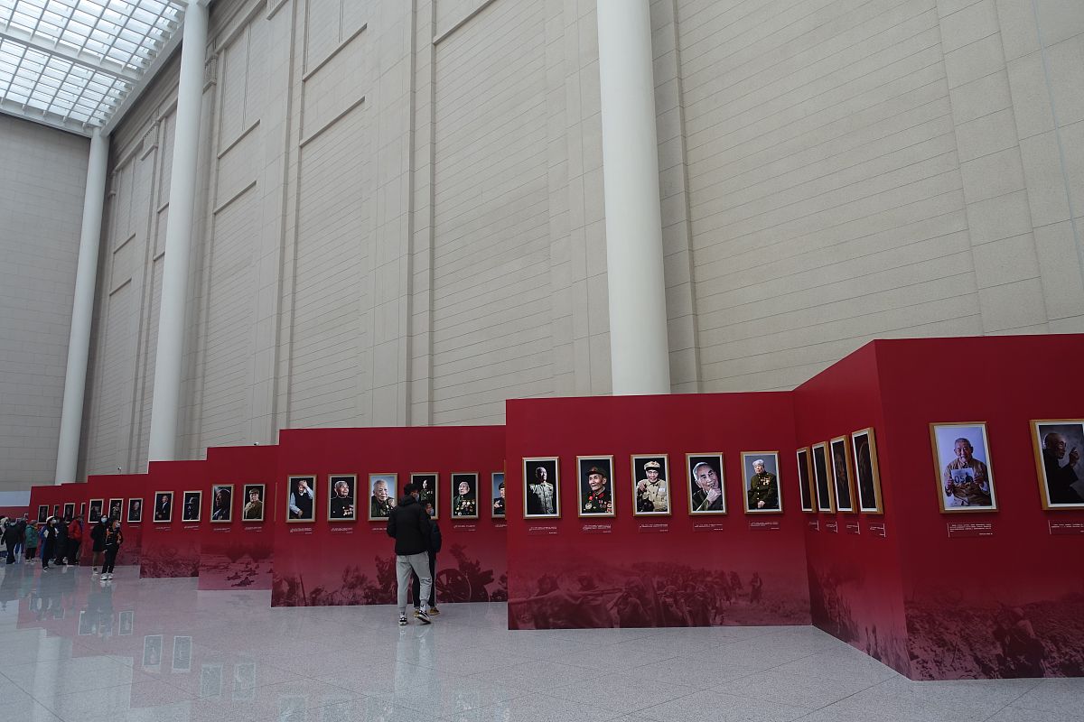 《冬与狮》首支预告震撼发布，致敬抗美援朝胜利70周年！