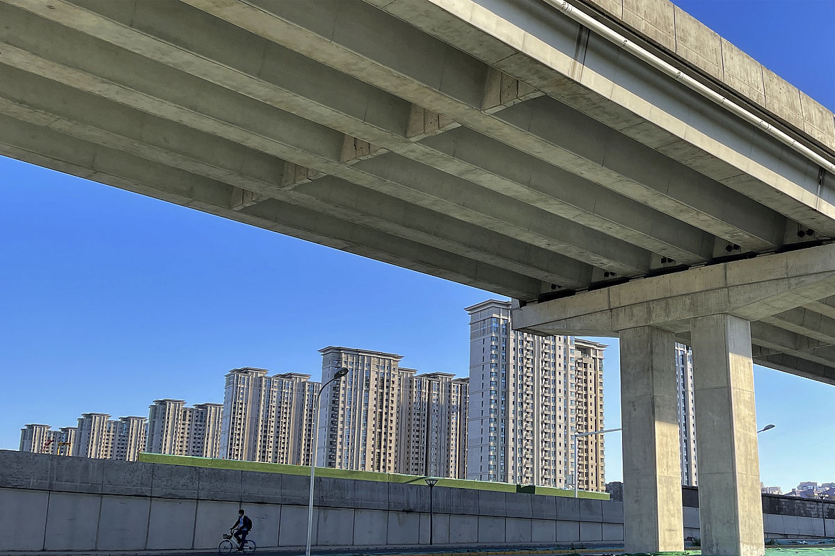 坪山 vs 光明：深圳买房指南，哪个区域更适合你？