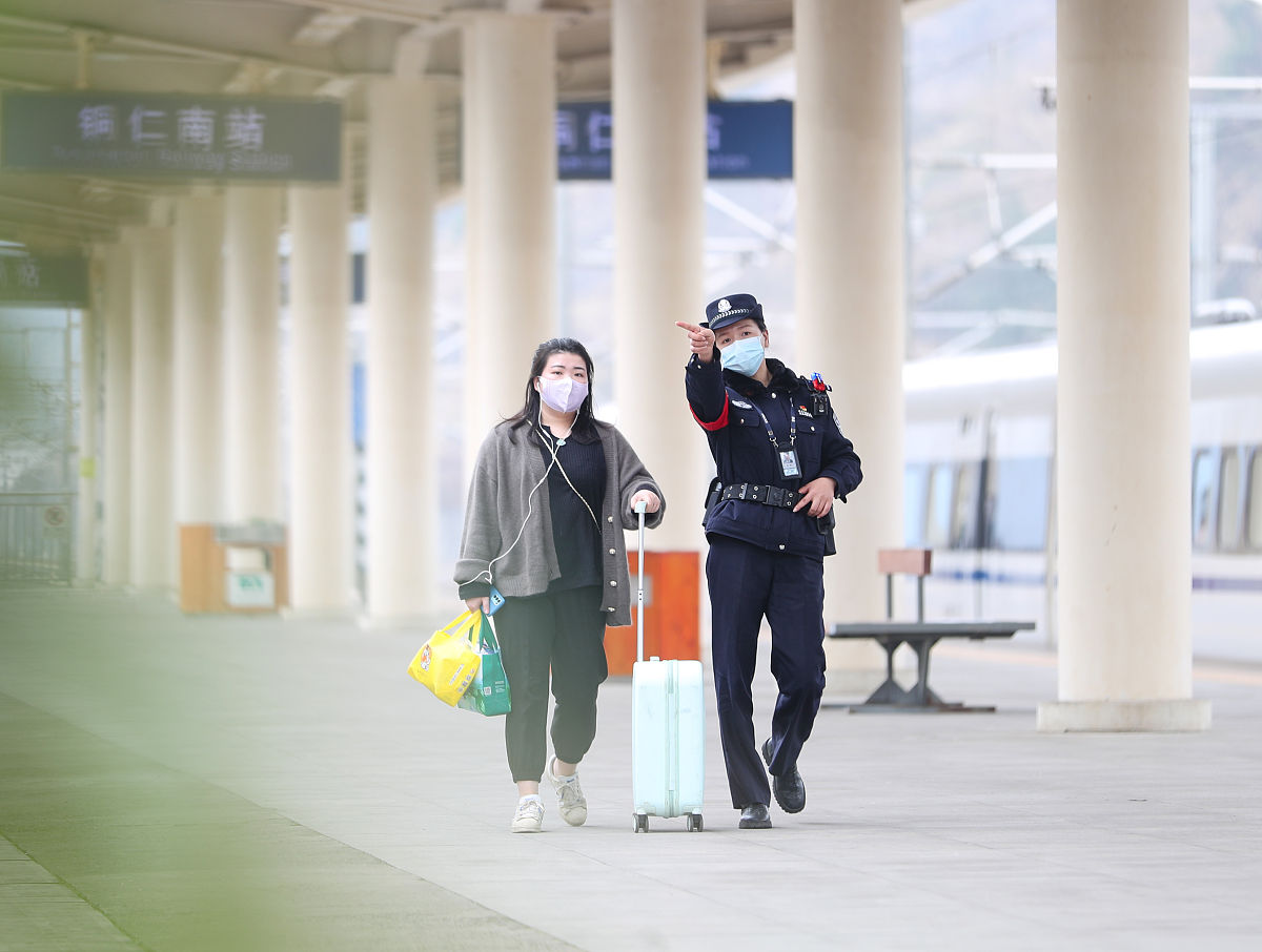 高铁出行指南：安全舒适乘车必看！