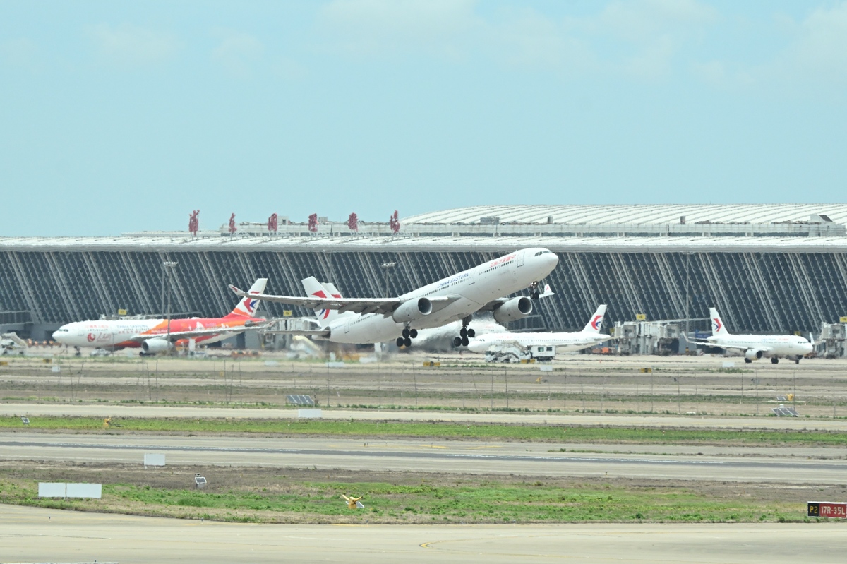 成都市航空学校排名：师资、设施、就业优势
