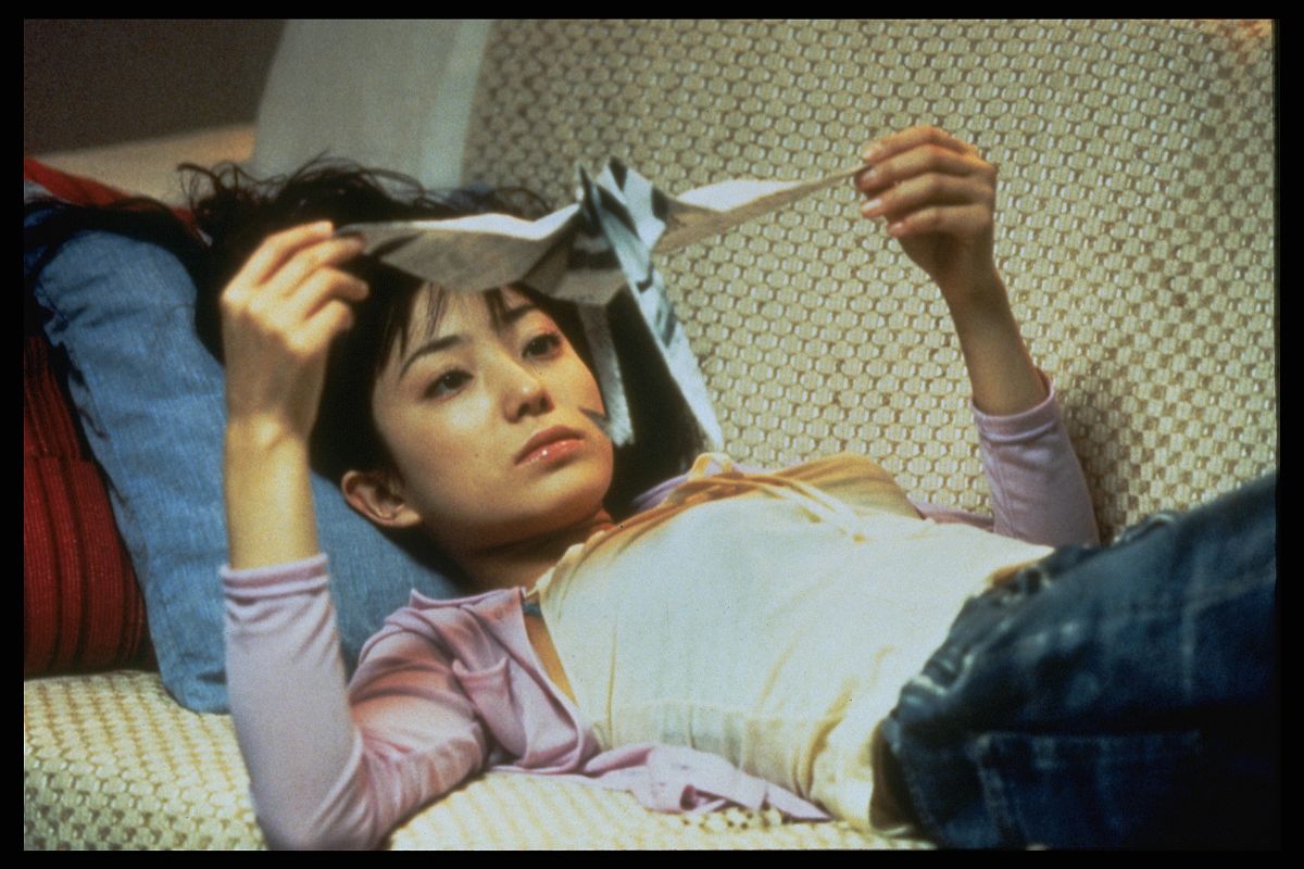 日本经典老电影《女人的香气》：神秘女子与村庄的秘密