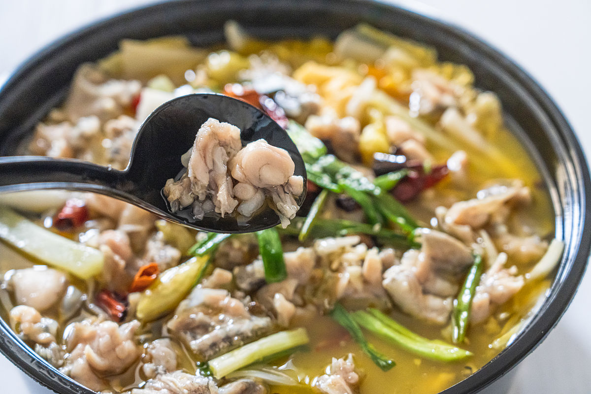 清炖牛蛙汤的做法：鲜美营养，300字详细步骤