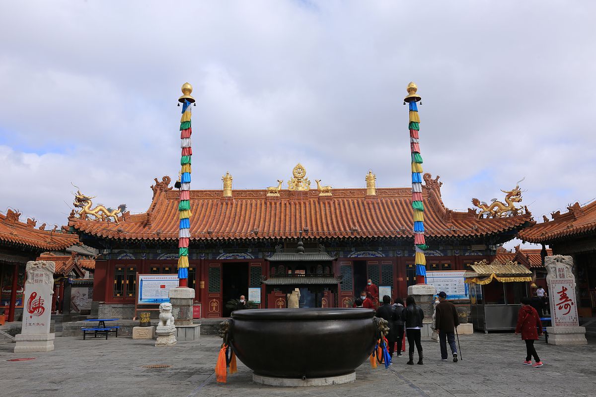 呼和浩特大召历史文化旅游区：蒙古文化之旅