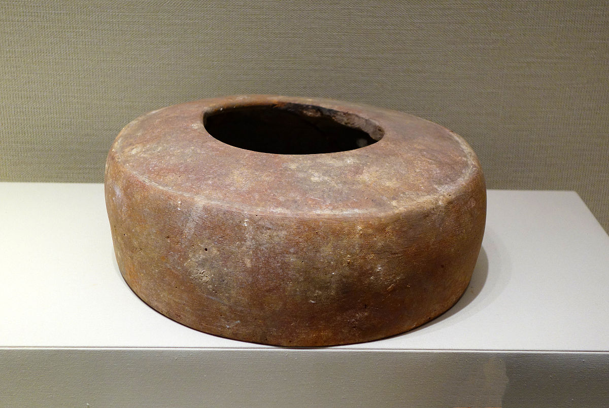 2019年02月16日 彩陶器座,新石器时代,凌源牛河梁遗址出土,辽宁省博物
