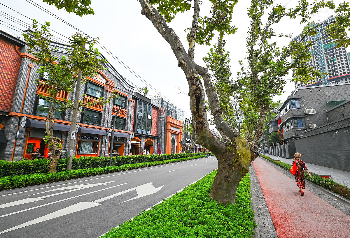 2021年9月1日,成都,华西坝大学路街景.(如需下载使用,请务必署名 红星