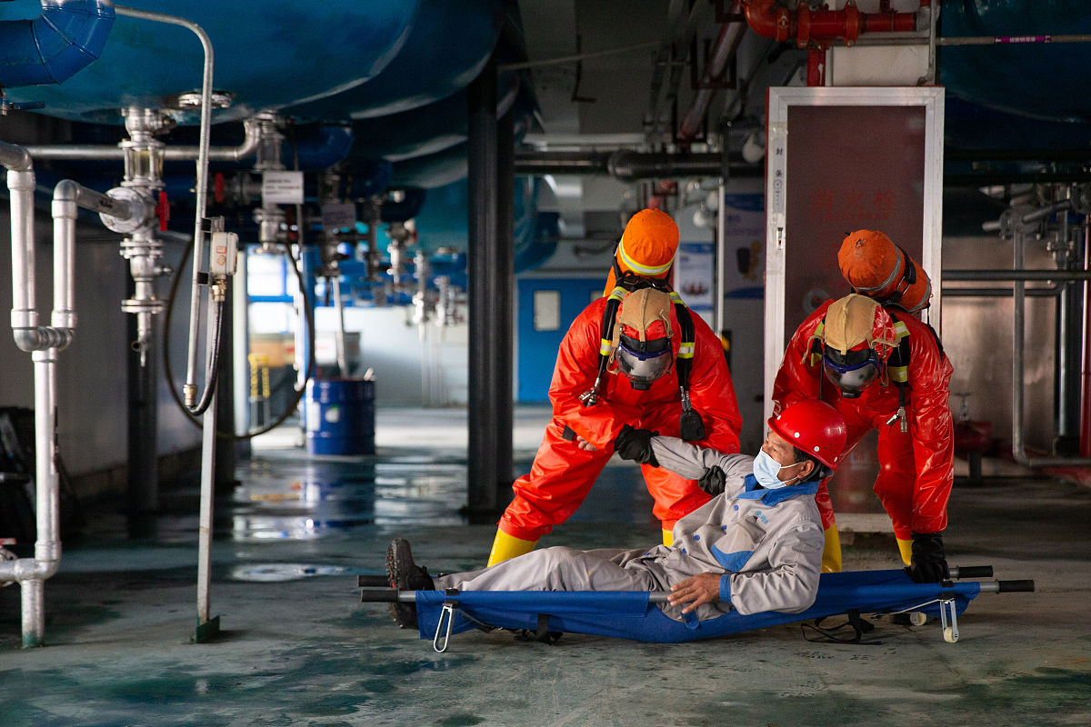压力容器事故医疗救护：紧急援助与生命守护