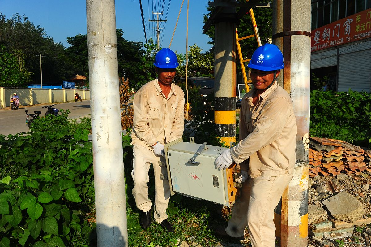 延长县农村电网维护管理案例分析：从故障案例到维护对策