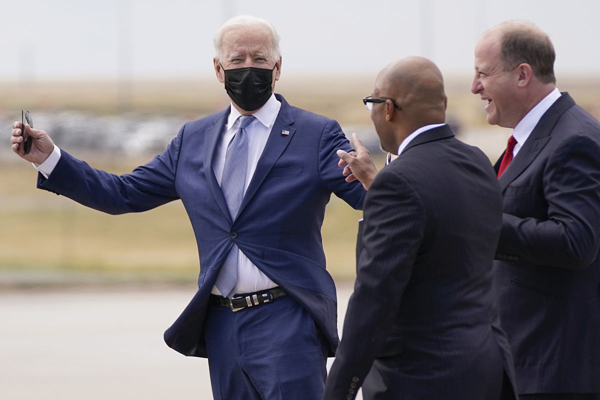 碑林区网页设计学校铁道交通运营管理好不好？有什么招生要求