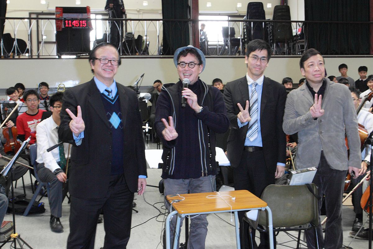 2012年12月21日,香港,谭咏麟(阿伦)到中学为慈善音乐会彩排.谭咏麟+++