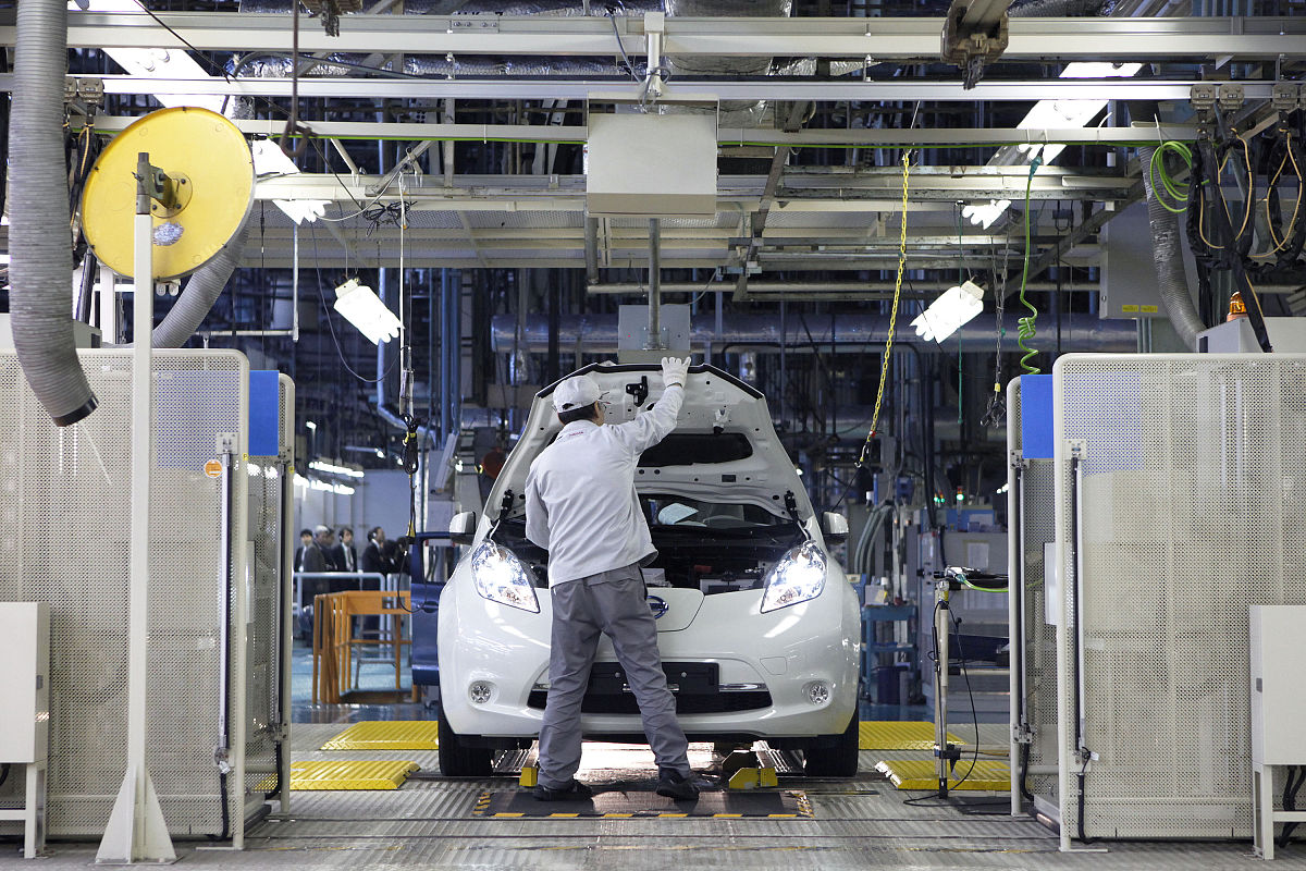 2011年1月25日,日本横须贺尼桑汽车生产线.a nissan motor co. employ