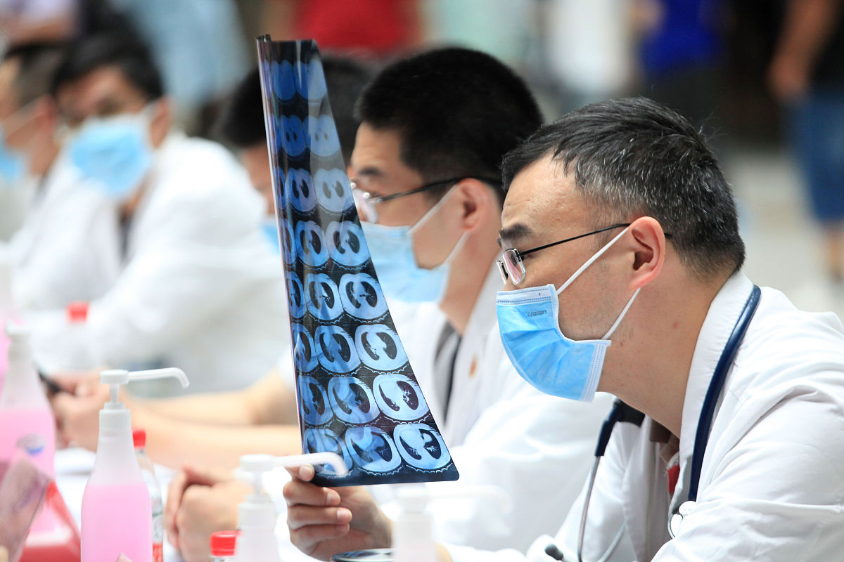 高中生适合学中医吗？深度分析利弊和选择建议