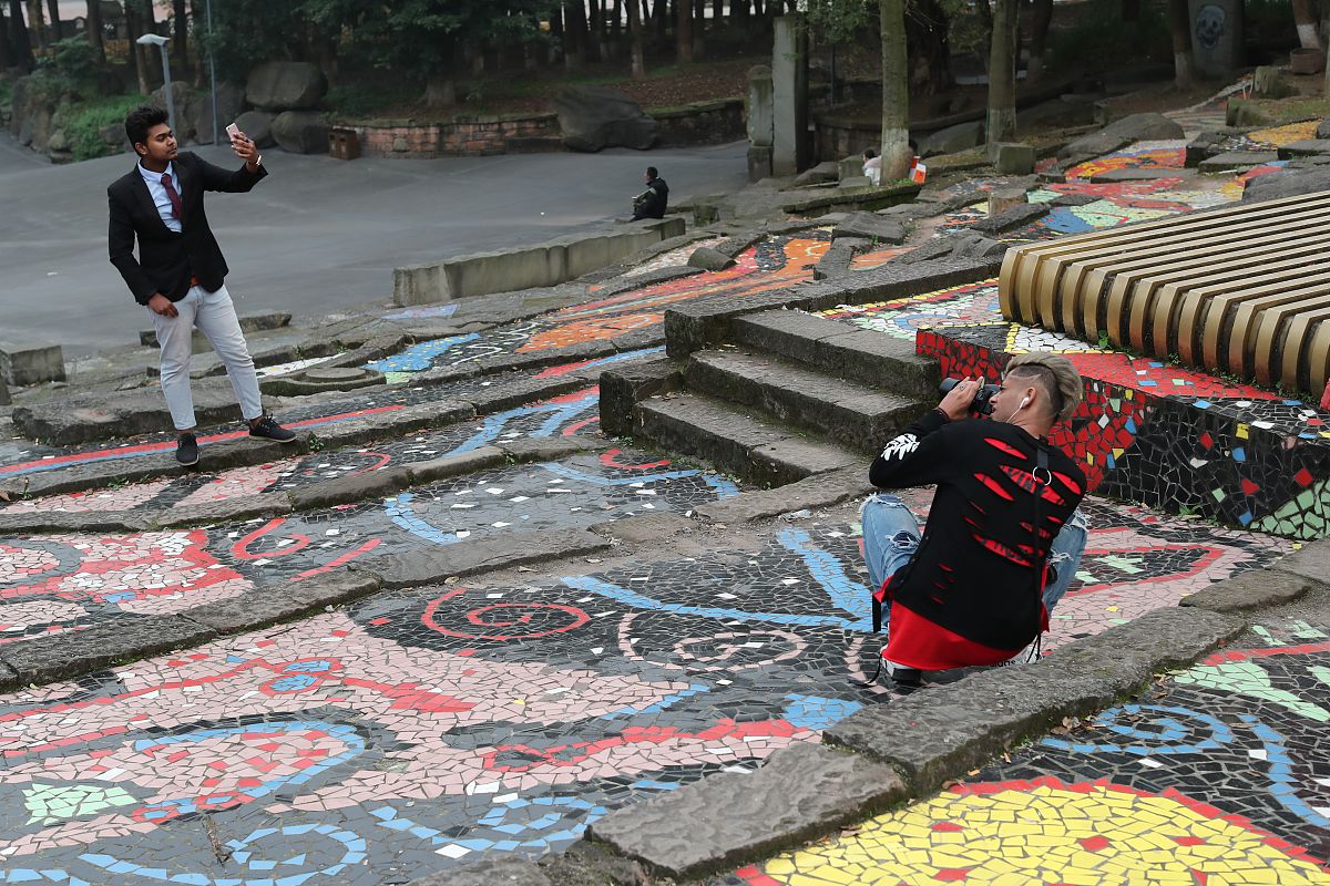 四川哪所中专学校可以升大学？