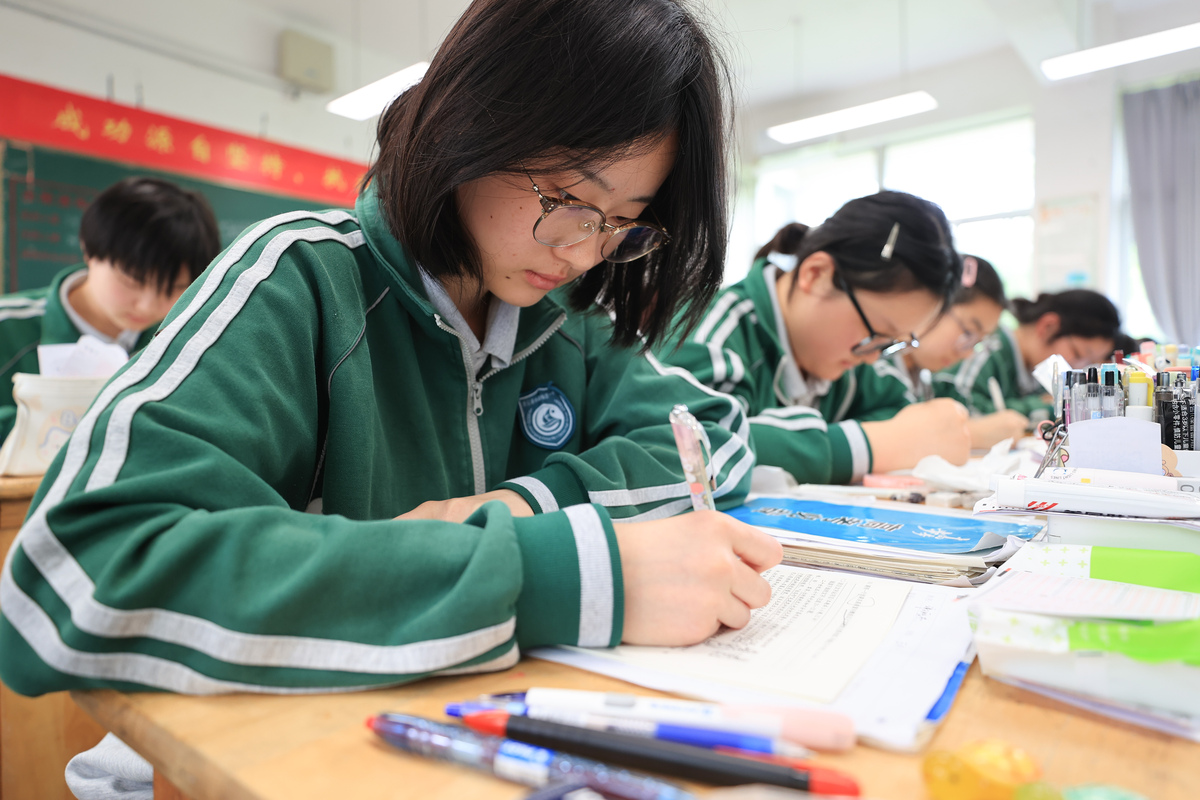 初三考不上高中怎么办？中考落榜后如何选择？