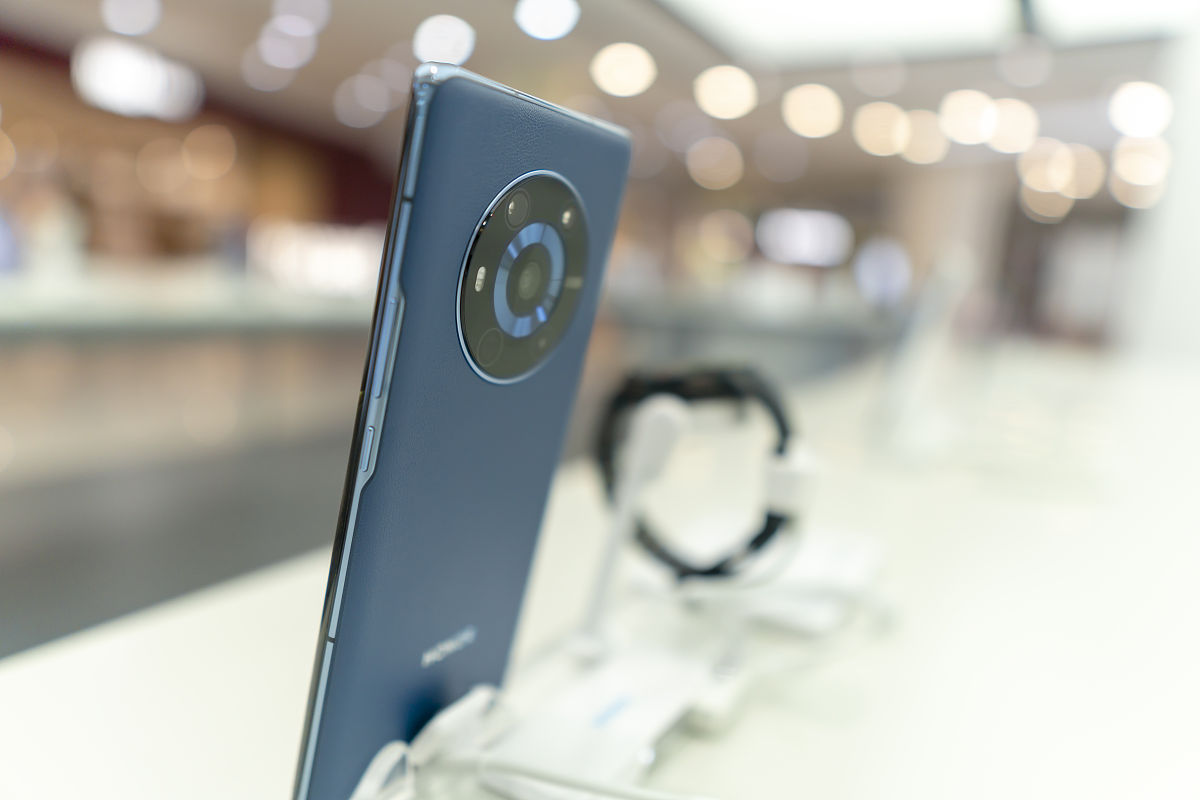 荣耀Magic3至臻版自动调节亮度教程 - 舒适观影体验