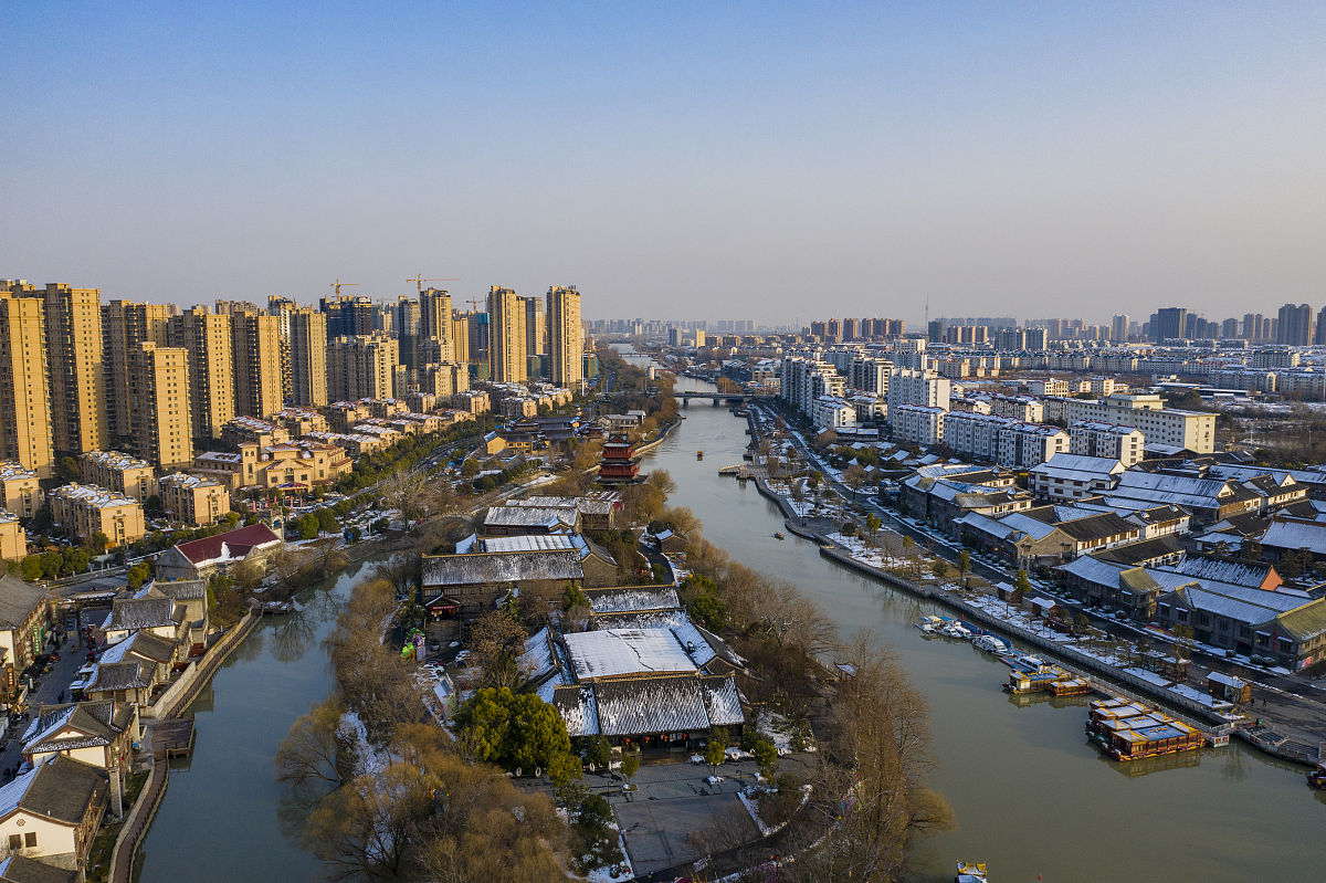 2019年2月1日,航拍雪后的江苏淮安清江浦景区.