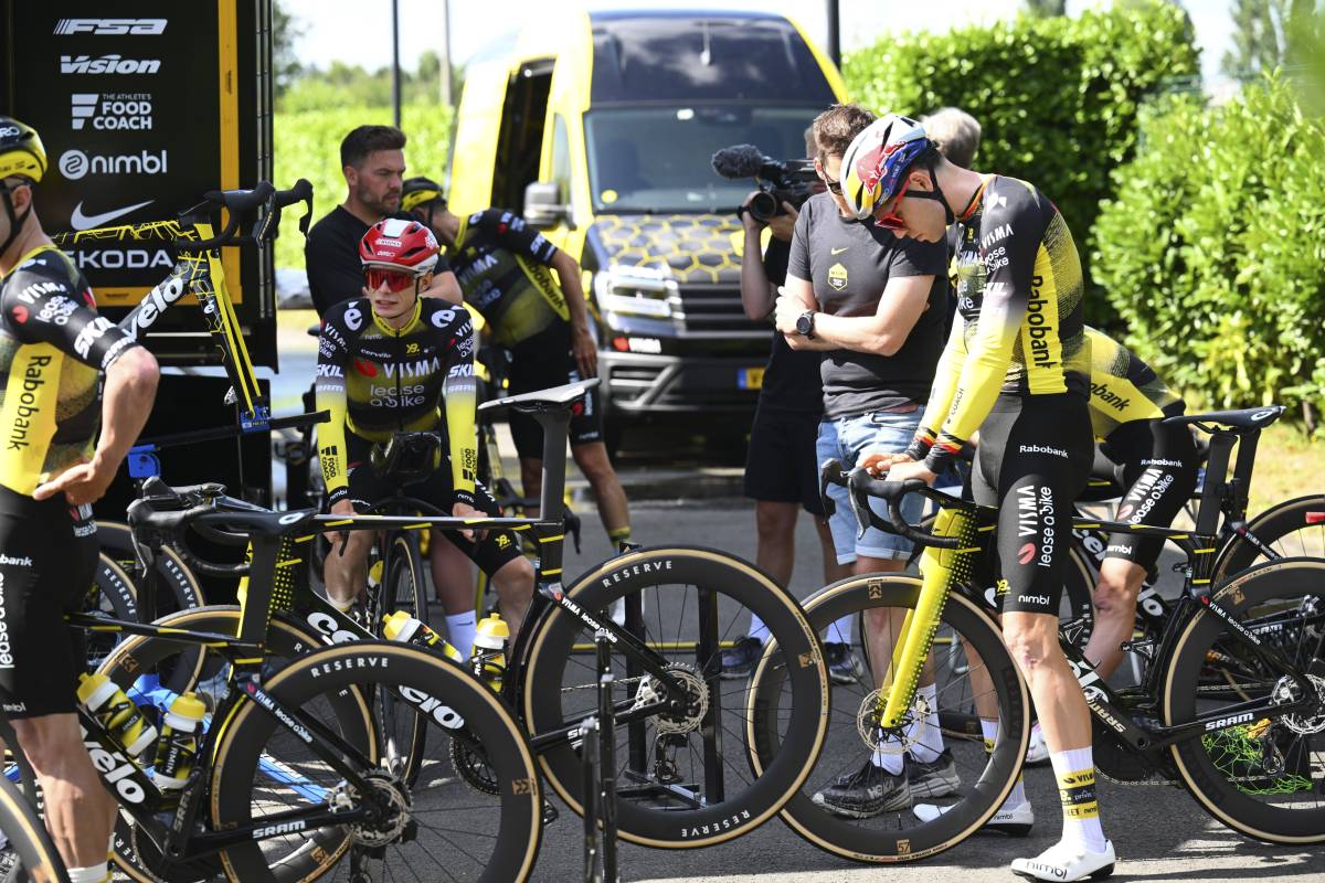 correct the sentence unfortunately I dont know how to ride a bike so I dont ride bicycle at all