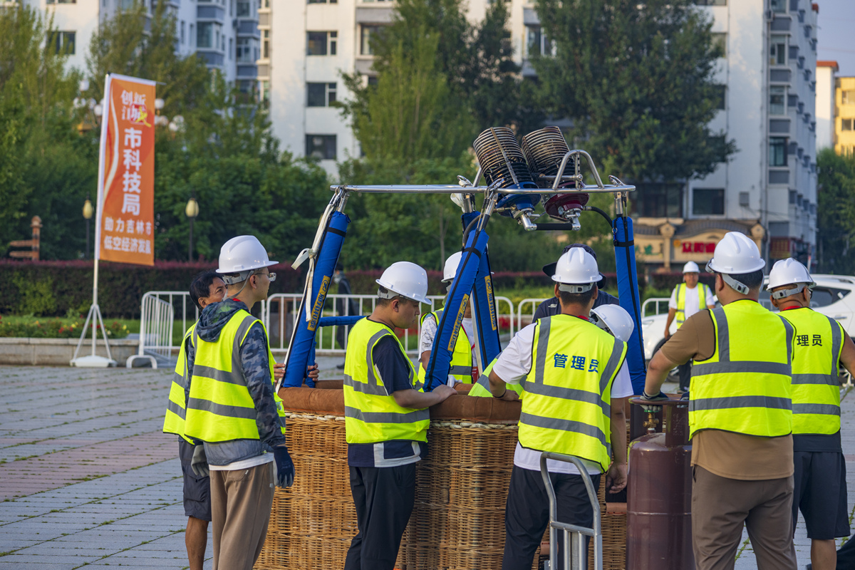 台风‘苏拉’过后，铁建南方公司智能探测中心紧急排查隐患