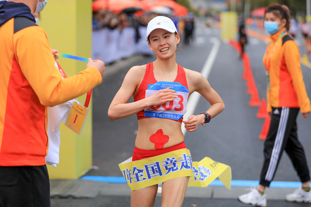 2021年3月20日,安徽黄山,603号内蒙古队运动员杨家玉在女子20公里竞走