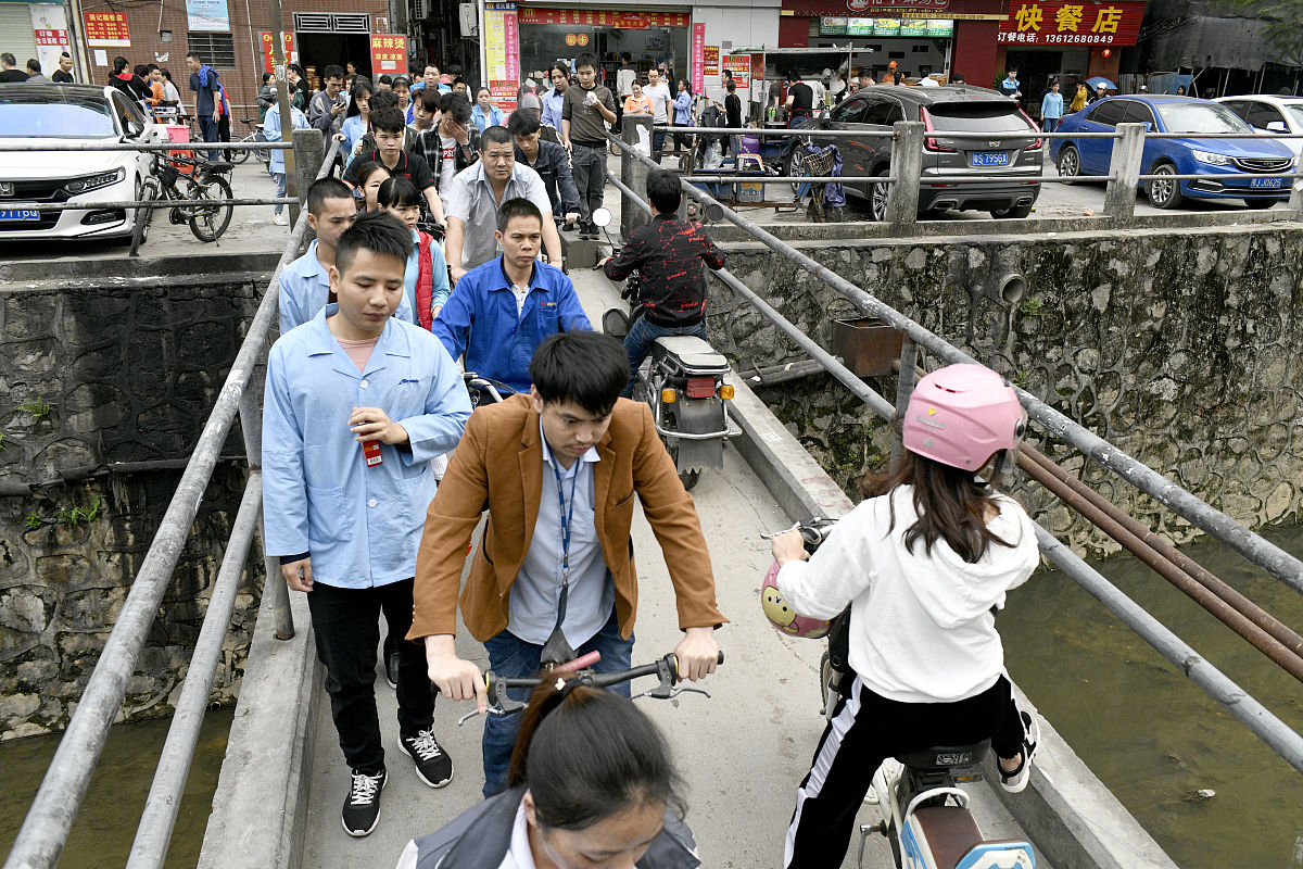 重庆2021年初中生上轨道交通学校好不好