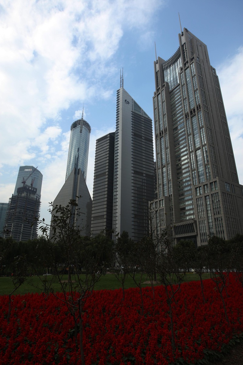2009年10月22日,上海,浦东新区陆家嘴金融区的高档楼.