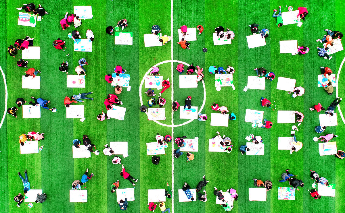 Java 五子棋游戏开发：使用 Swing 实现图形界面