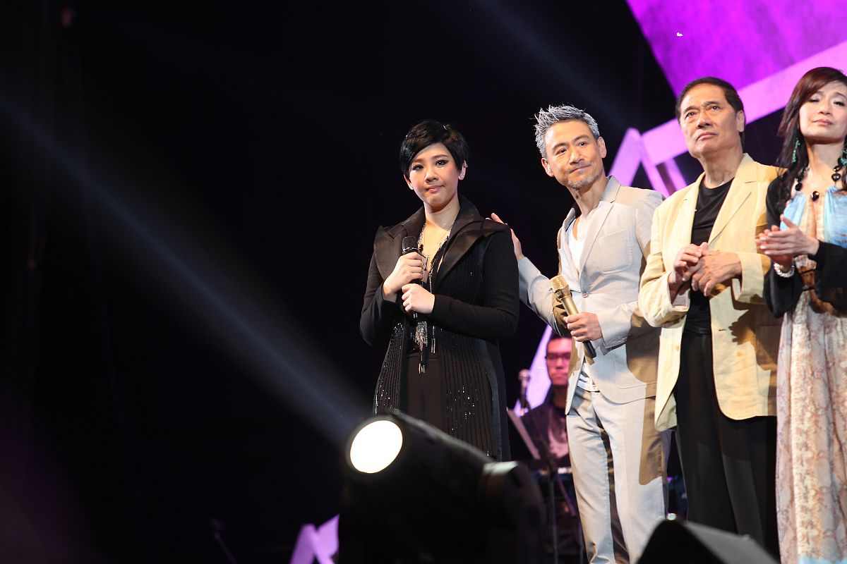 1200字关于哪些人算是华语乐坛殿堂级歌手？