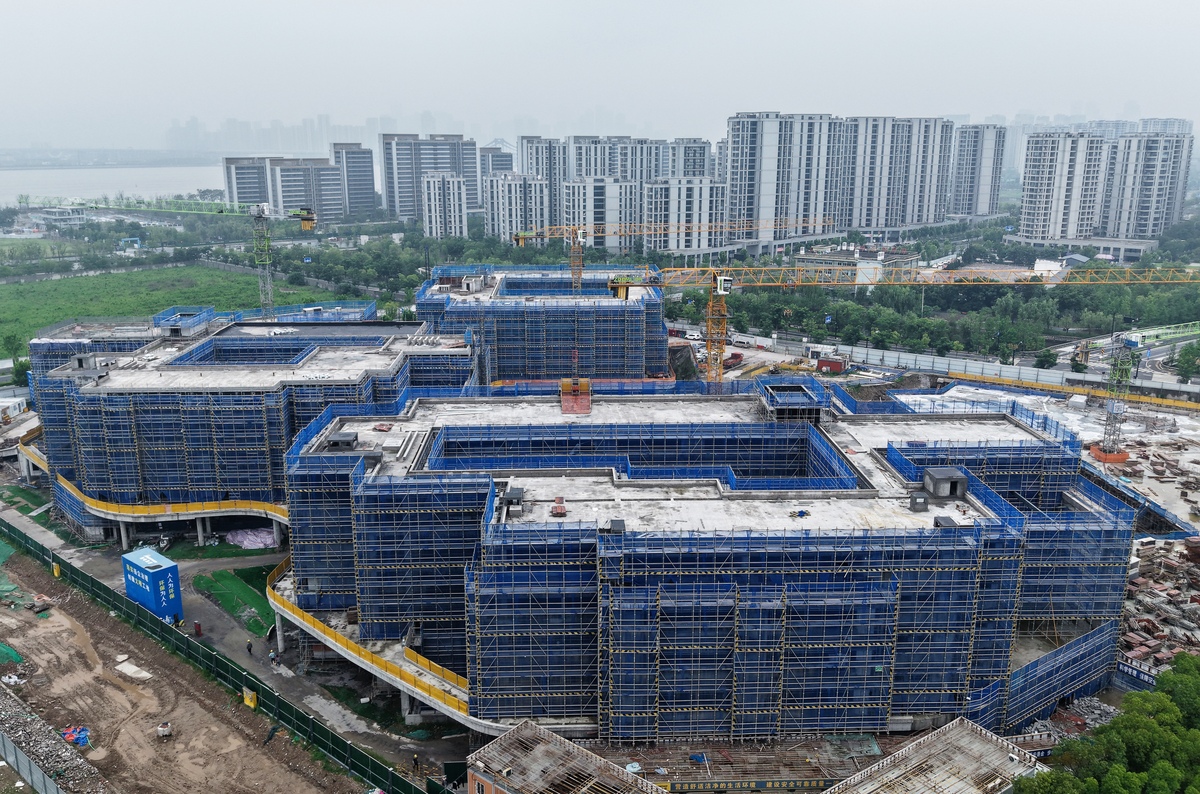 西安市港务区绿地二期房建项目施工现场安全风险分析