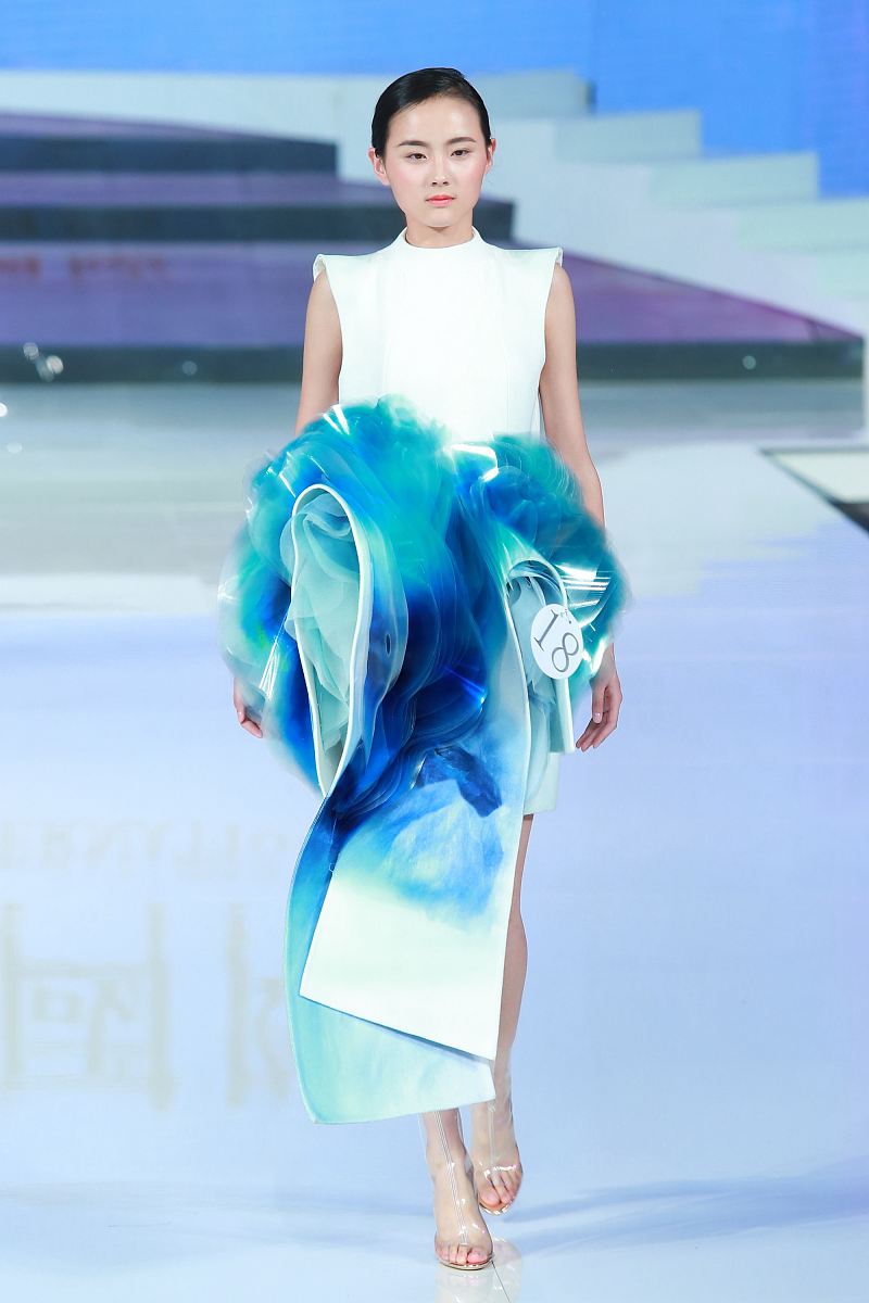 青鸟意象元素在服装设计中的体现为什么运用色彩体现青鸟意象如何运用色彩体现青鸟意象