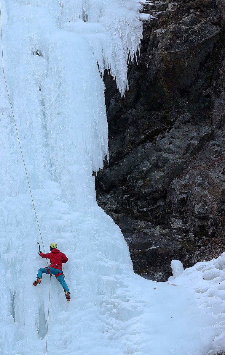 运动会宣传稿30字：燃情赛场，挑战自我！