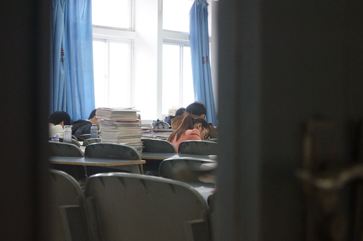 江苏中专卫校考大专备考指南 - 如何备考中专卫校考试