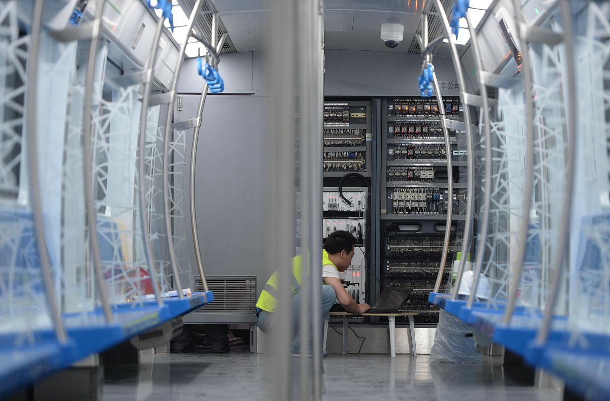 电气自动在地铁中的应用论文