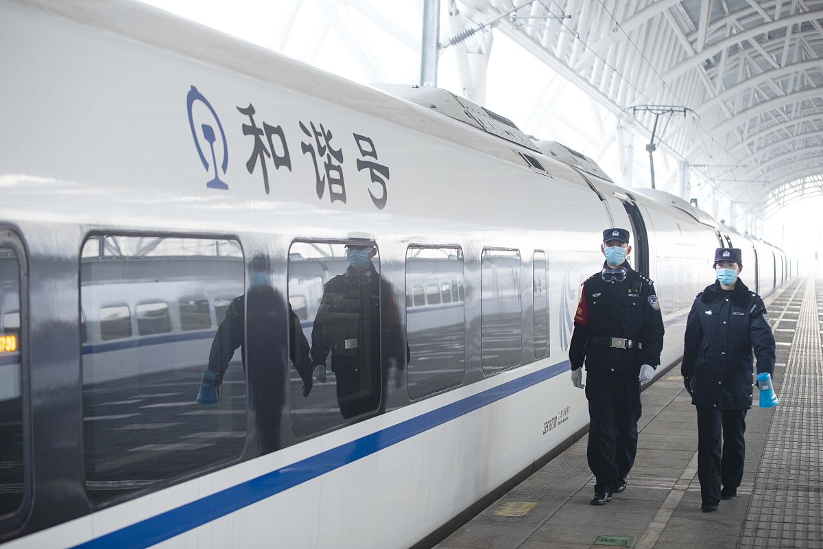 江苏初中生读铁路学校指南：途径、学校推荐及就业前景