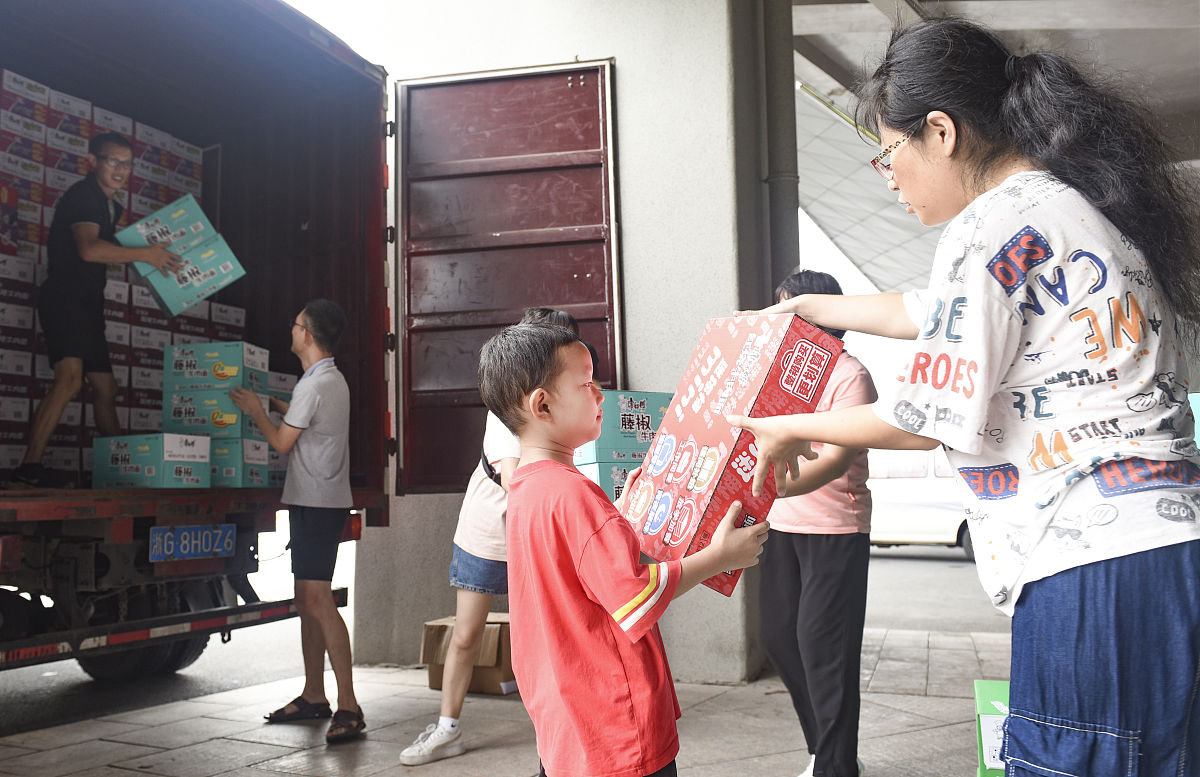 续写故事：传递温暖，爱心无限