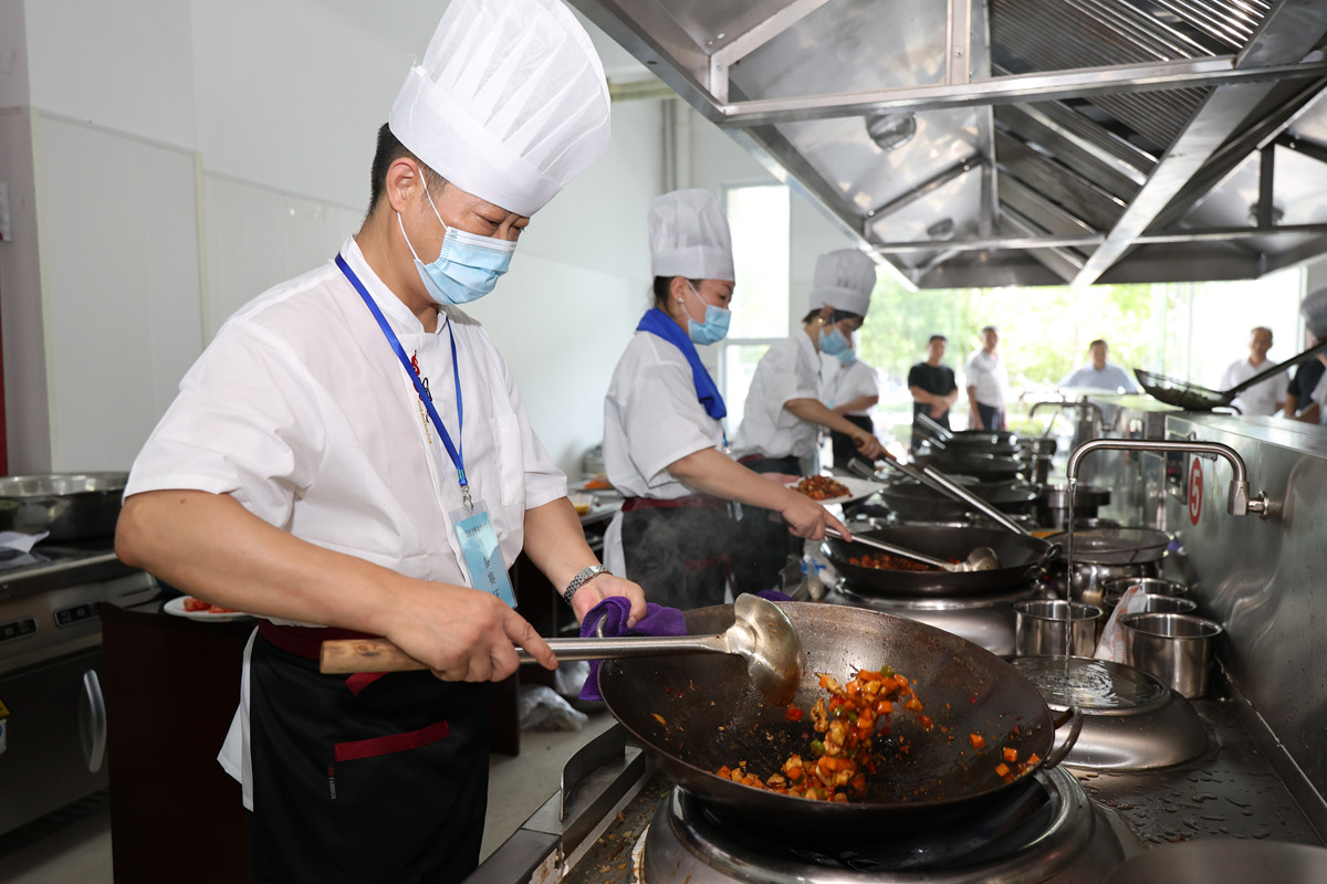 都江堰市技工学校烹饪专业：培养优秀厨师的摇篮