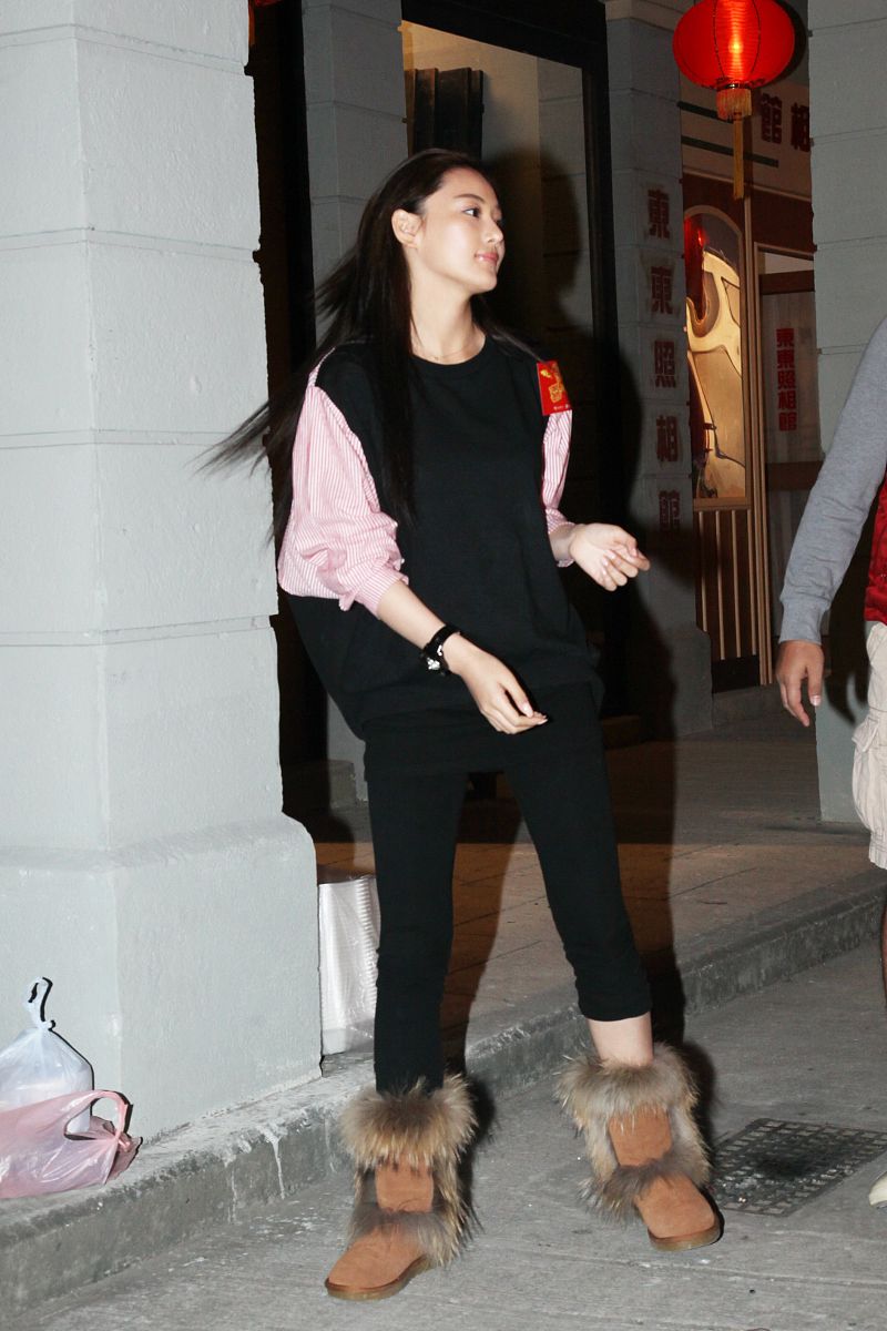 2011年12月15日,香港,电影《2011我爱hk喜上加?帧放纳阆殖 张馨予+++_