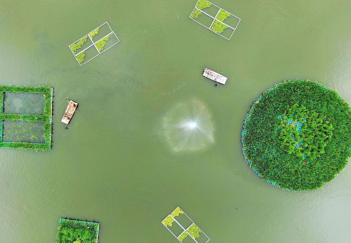 在水利水电工程的巡检过程中通常会预先设定巡检路线并在每条路线上设置关键节点。然而这种做法存在一个问题由于未在某些节点上设置相应的巡检模块导致系统难以获取人员和设备的准确位置信息从而无法监测巡检人员是否处于所属的发射区域范围内导致巡检人员可能根据系统指引重复巡检某一区域或漏掉某一区域巡检效果不佳。此外水利工程巡检模块本身也不太方便进行拆卸和装配这便给设备的安装工作带来了许多不便耗费了大量的人力物力改