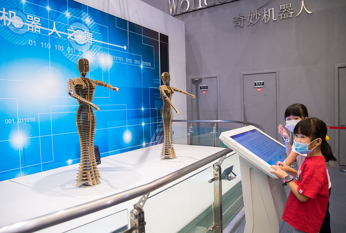 写一篇我的奇思妙想的作文，主题是智能衣服