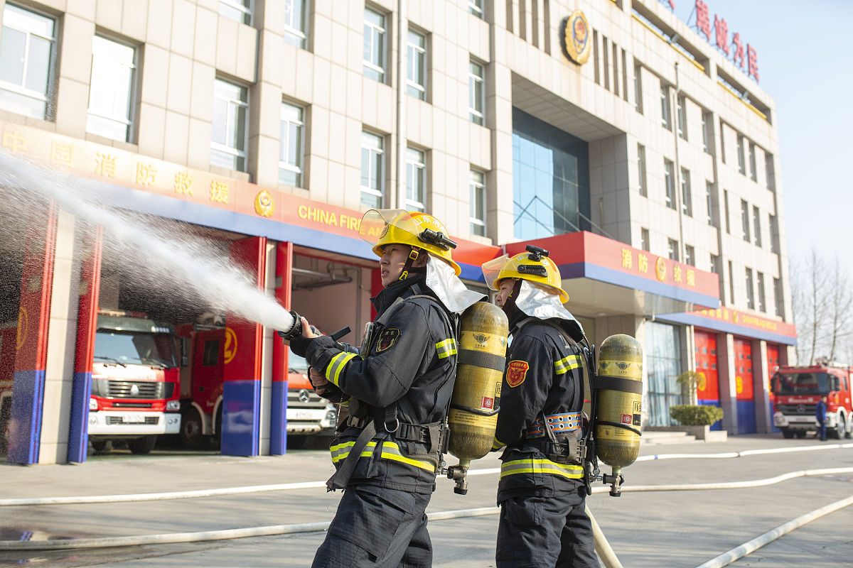 聊城消防支队帮我用200字详细描述