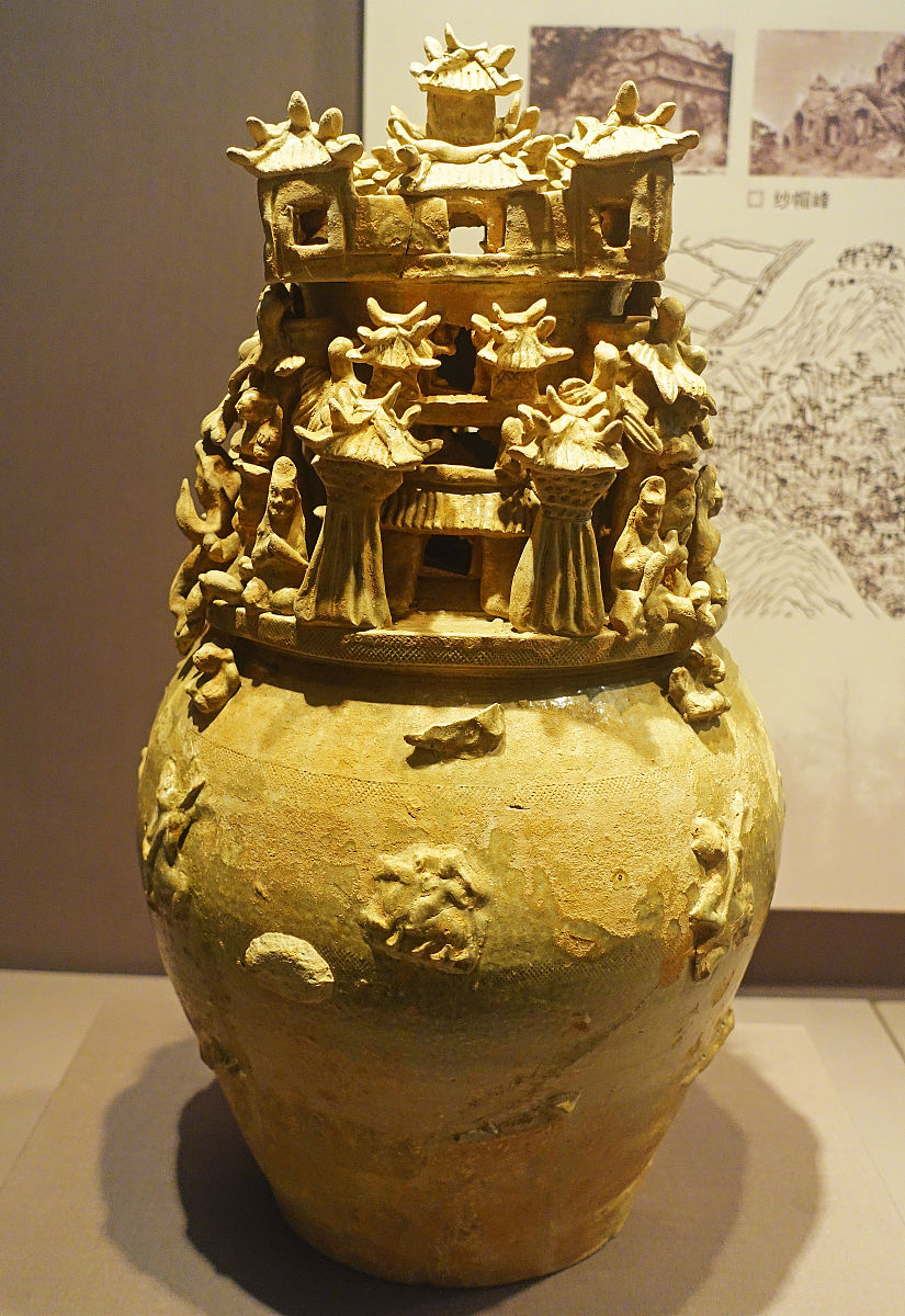2019年05月31日 青瓷堆塑人物楼阙魂瓶,西晋冥器(明器),又称"谷仓罐",