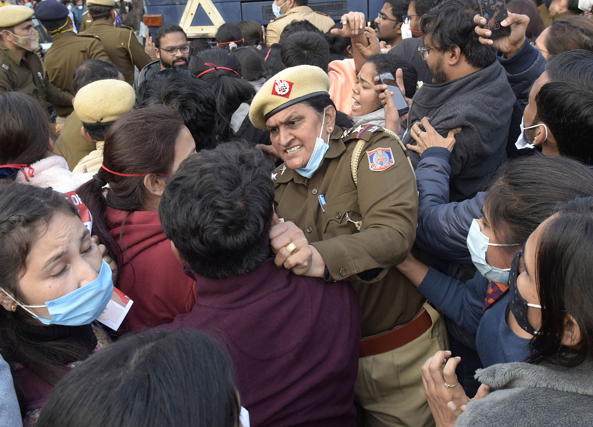 2022年成都卫校(省卫校)招生简章 - 报名时间、考试内容、录取流程