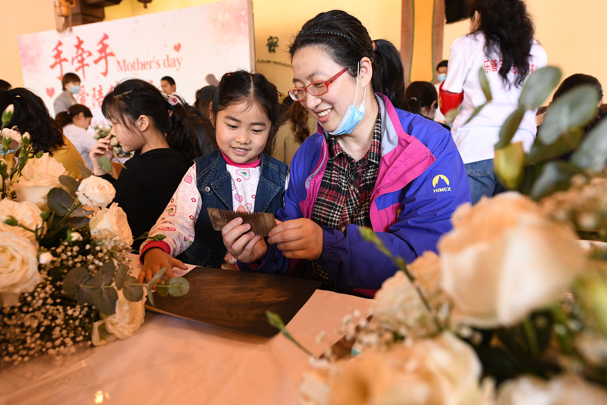 大学生举办永生花胸针diy活动策划案的活动内容不现场制作