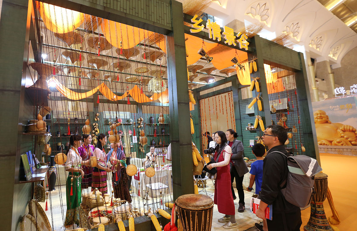 云南旅游购物指南：精选当地特色商品，带回家一份美好回忆