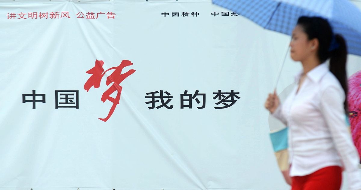 征文主题：助学筑梦铸人。题目不限字数不超过 2000 字。体裁为记叙文要求内容真实感情真挚突出人物个性和独特经历传递正能量。 征文内容：由受国家奖励或资助的学生亲自撰写讲述本人的青春奋斗故事。 文章要求原创严禁抄袭